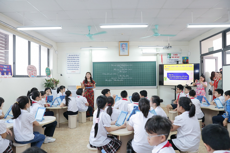 (Phân theo địa phương) Số lớp học phổ thông tại Việt Nam tính đến 30/9/2021